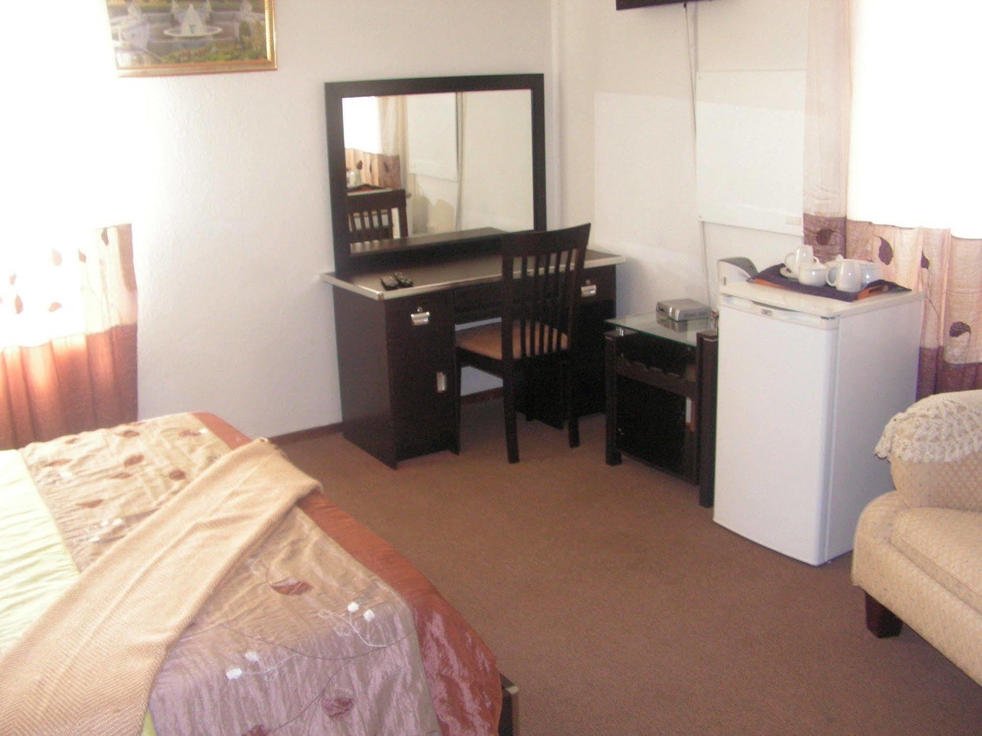 Moshitametsi Guesthouse Kempton Park Exterior photo
