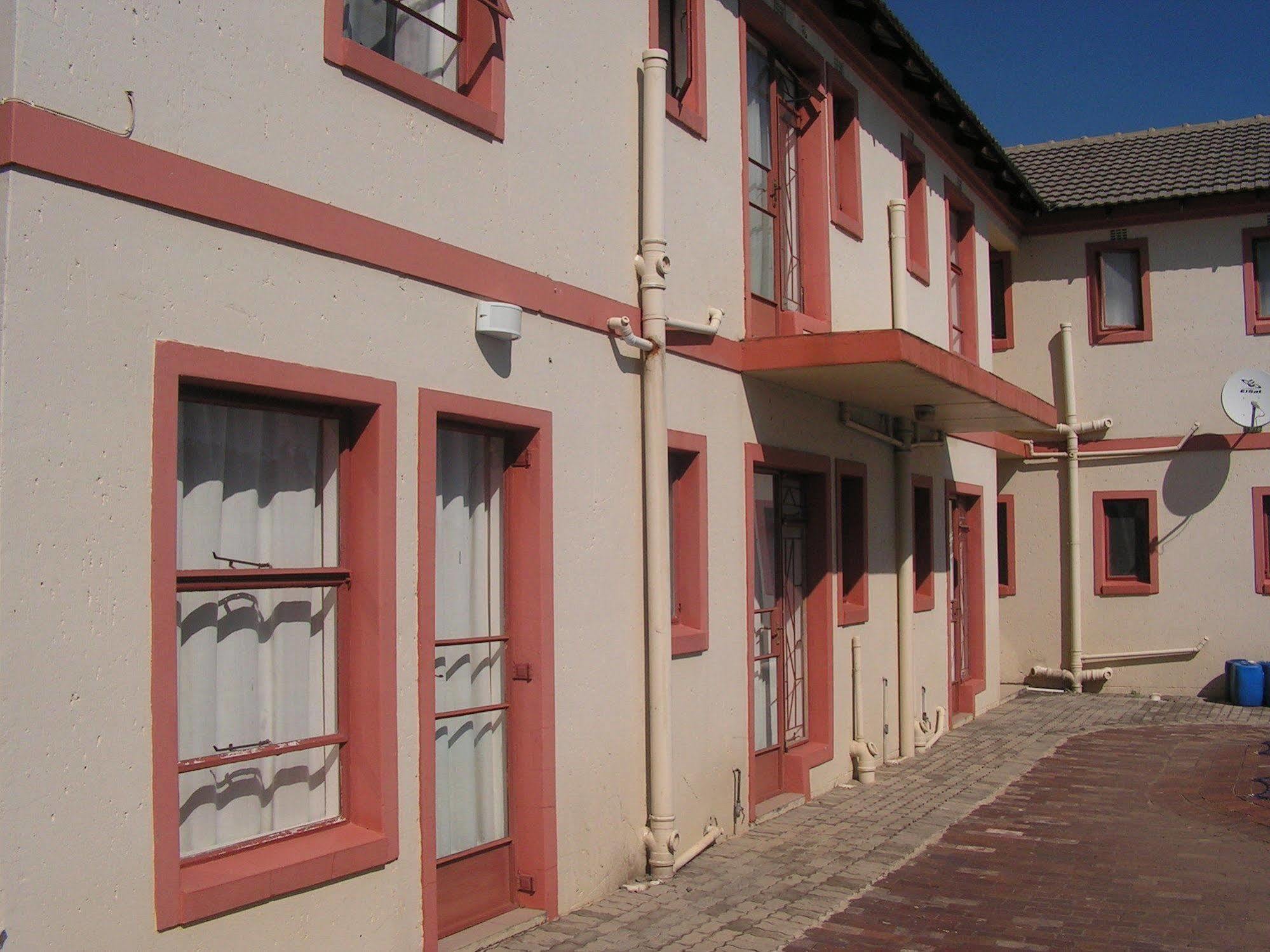 Moshitametsi Guesthouse Kempton Park Exterior photo