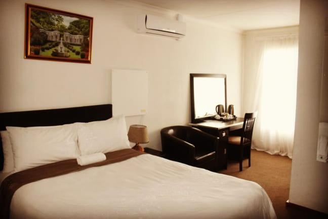 Moshitametsi Guesthouse Kempton Park Exterior photo
